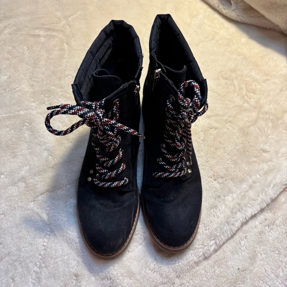 Tommy Hilfiger Boots Size 8.5 Navy Blue Quilted Moto Boots - Picture 4 of 14